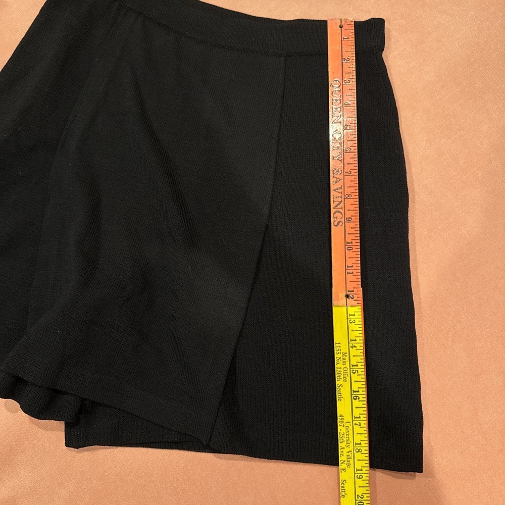 St John Marie Gray Skort Skirt Shorts‎ Pull On Black Size 6 Wool Rayon Classic - Picture 8 of 9